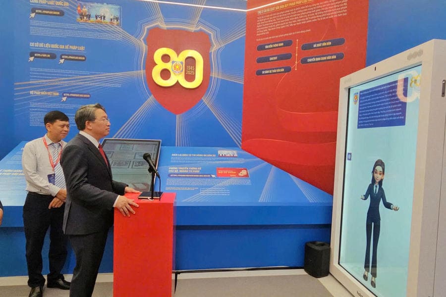 Holohuman: AI Law for Ministry of Justice at A80